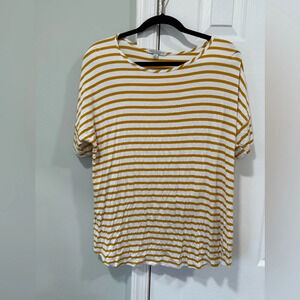 Green Envelope Los Angeles Women’s Large Short sleeve top yellow and white